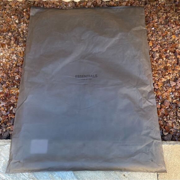 NWT New Fear of God Essentials Long Twill Coat Sycamore Grayish Green Medium - Picture 16 of 16